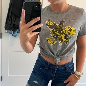 Iowa Hawkeyes vintage logo t-shirt